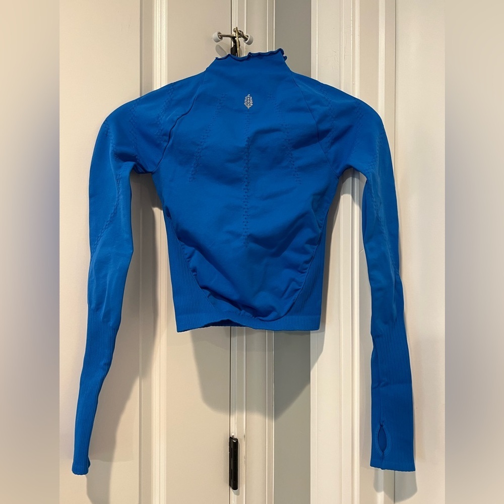 Free People Movement Good Karma Hi Neck Layer in Mid Atlantic Size XS/S NWT - Picture 5 of 6